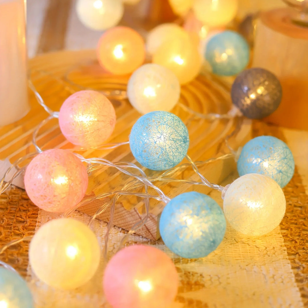 20 LED Cotton Balls String Lights Battery or USB Powered Fairy Garland Lighting Strings Christmas Holiday Xmas Party Decoration
