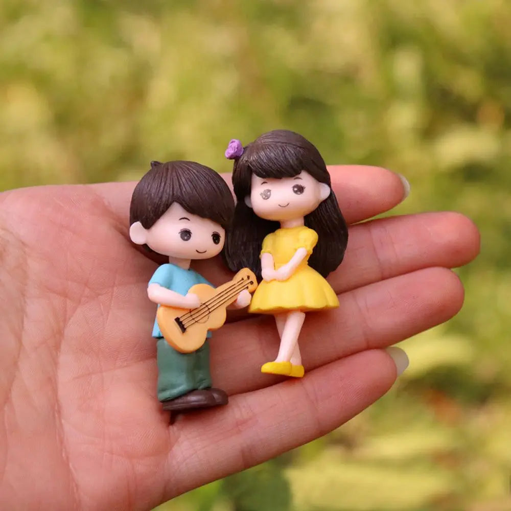 2pcs/set, Mini Boy Girl Guitar Sweet Couple Lovers  Figurines Craft, Fairy Dolls Valentine's Day Wedding Accessories Home Decor